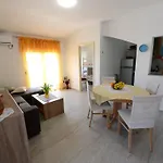 Apartman Adriana *