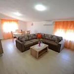Apartman Adriana