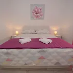 Adriana Apartman *