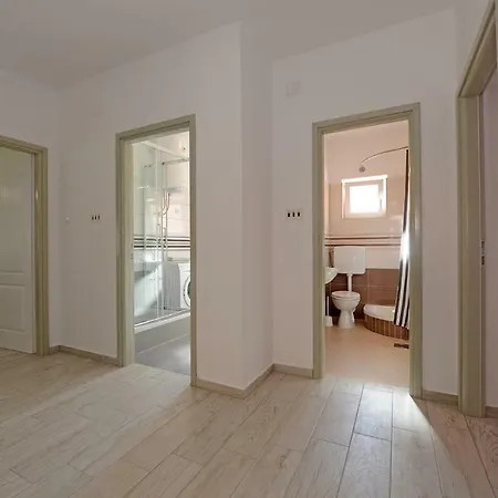 Adriana アパート ザダル