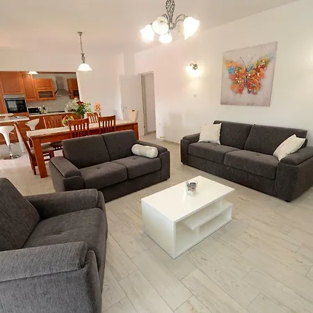 Apartamento Adriana *